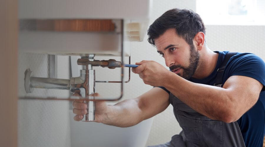 Expert burst pipe repair services in Monroe, OH